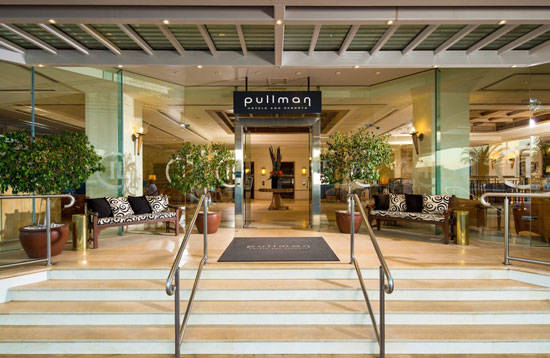 Image Source: reefcasino.com.au Pullman Reef Hotel